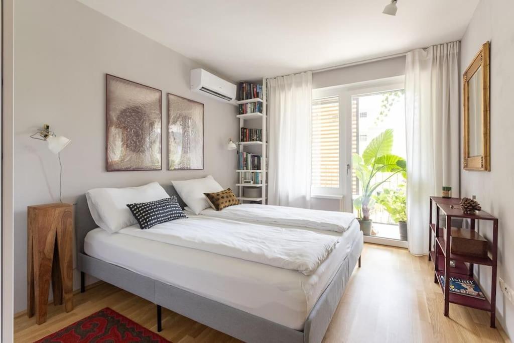 Dream Apartment - Central And Quiet With Ac And Free Parking Garage Vienna Exterior photo
