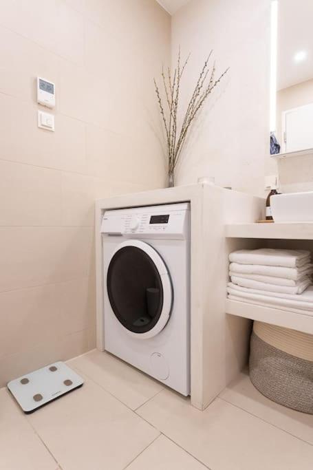 Dream Apartment - Central And Quiet With Ac And Free Parking Garage Vienna Exterior photo